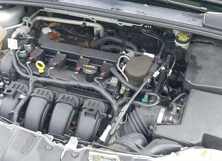 Photo 10 of 2013 Ford Focus SE (VIN 1FADP3F25DL121852)