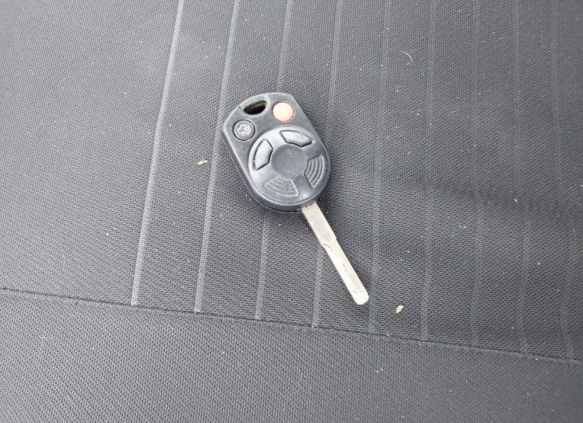 Photo 11 of 2013 Ford Focus SE (VIN 1FADP3F25DL121852)