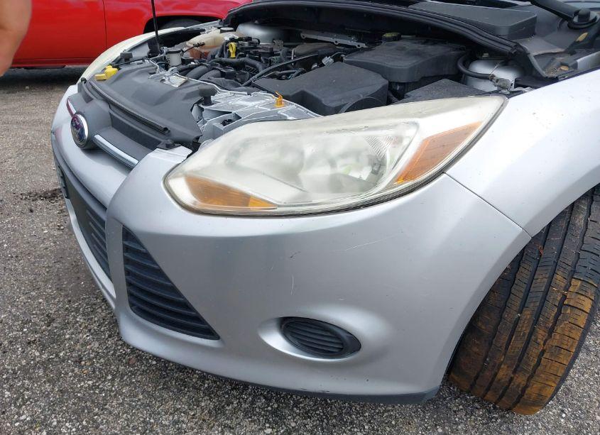 Photo 14 of 2013 Ford Focus SE (VIN 1FADP3F25DL121852)