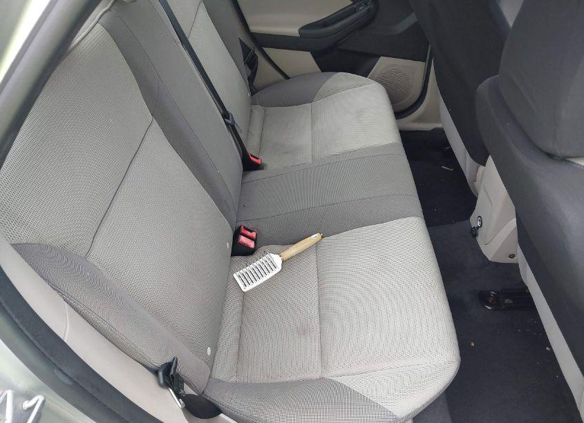 Photo 8 of 2013 Ford Focus SE (VIN 1FADP3F25DL121852)