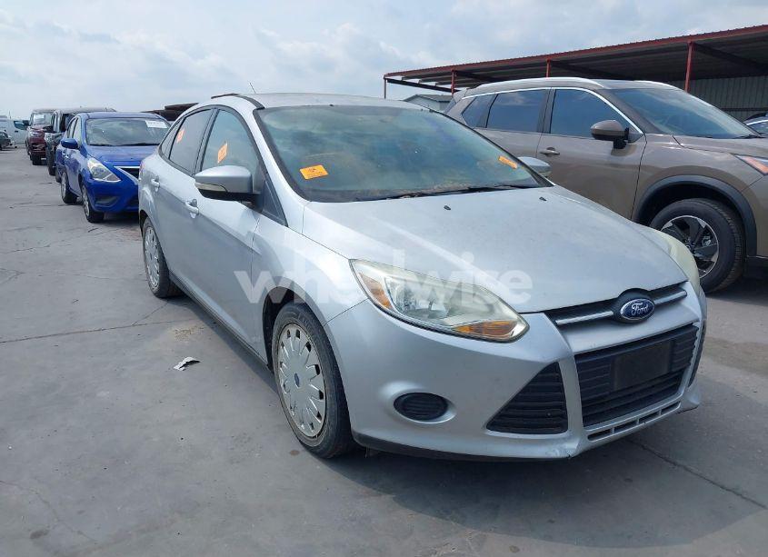 2013 Ford Focus SE (VIN 1FADP3F25DL138117) main photo