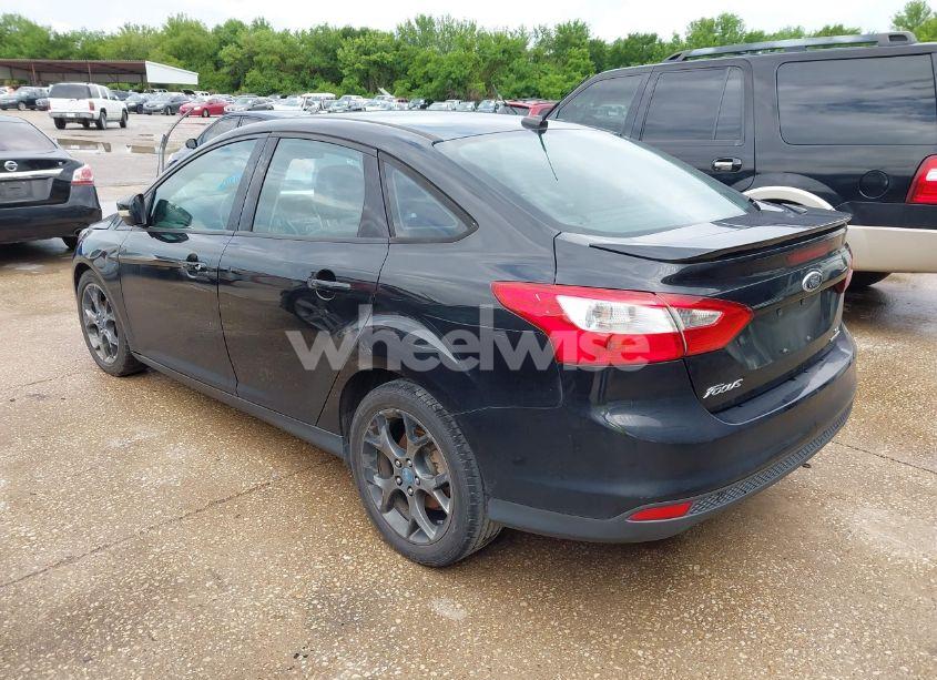 Photo 3 of 2013 Ford Focus SE (VIN 1FADP3F25DL152406)