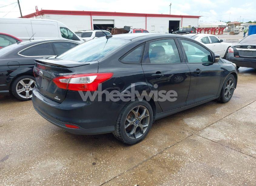 Photo 4 of 2013 Ford Focus SE (VIN 1FADP3F25DL152406)