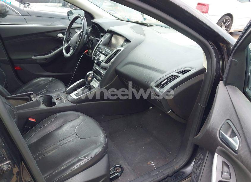 Photo 5 of 2013 Ford Focus SE (VIN 1FADP3F25DL152406)