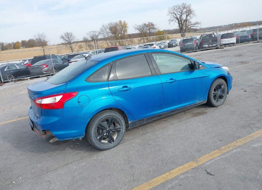 Photo 4 of 2013 Ford Focus SE (VIN 1FADP3F25DL183767)