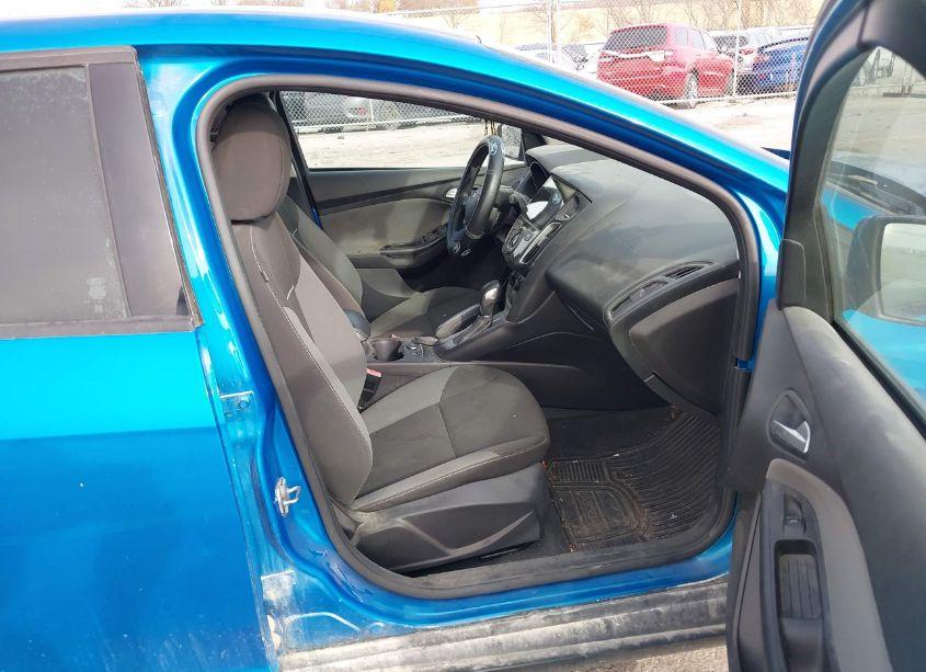 Photo 5 of 2013 Ford Focus SE (VIN 1FADP3F25DL183767)