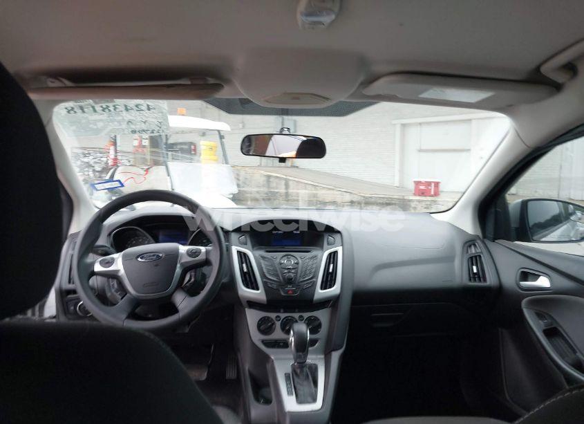 Photo 15 of 2013 Ford Focus SE (VIN 1FADP3F25DL189133)