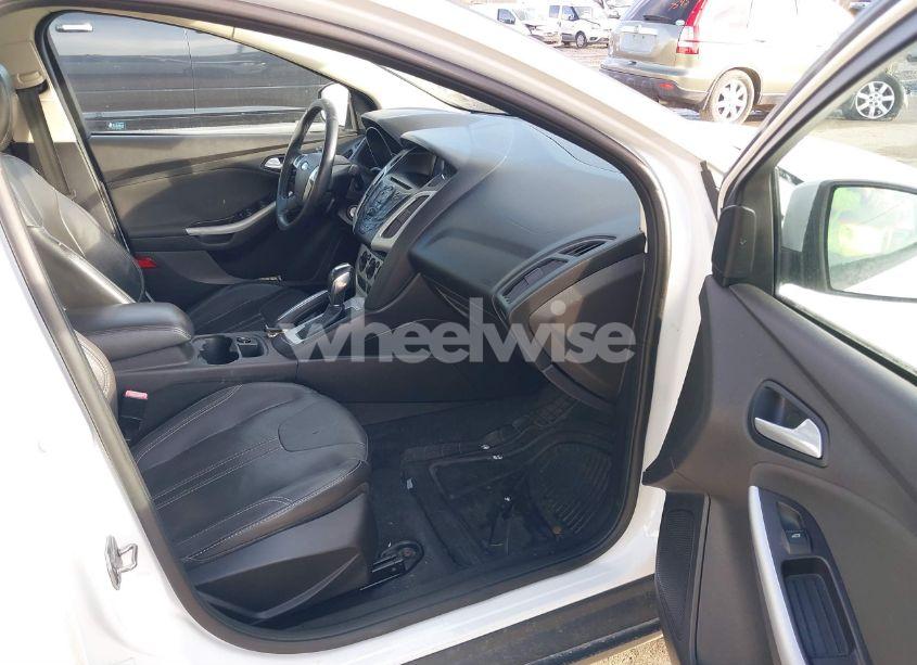 Photo 5 of 2013 Ford Focus SE (VIN 1FADP3F25DL201457)