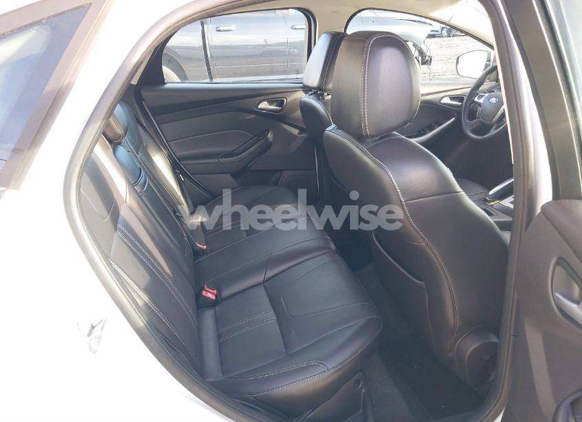 Photo 8 of 2013 Ford Focus SE (VIN 1FADP3F25DL201457)