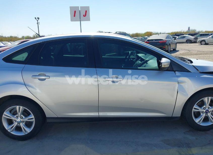 Photo 14 of 2013 Ford Focus SE (VIN 1FADP3F25DL204276)
