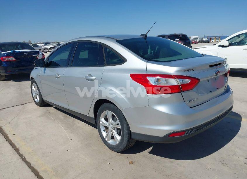 Photo 3 of 2013 Ford Focus SE (VIN 1FADP3F25DL204276)