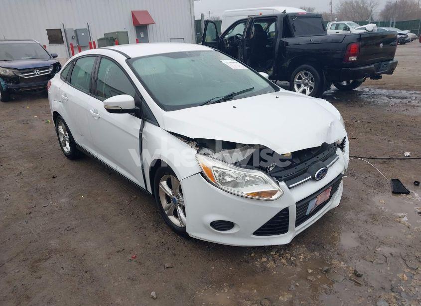 2013 Ford Focus SE (VIN 1FADP3F25DL221207) main photo