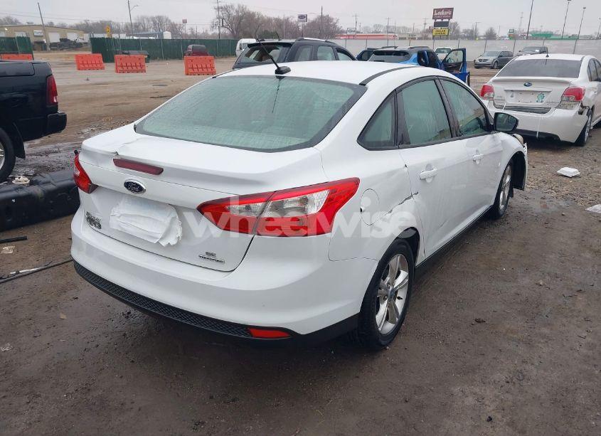 Photo 4 of 2013 Ford Focus SE (VIN 1FADP3F25DL221207)