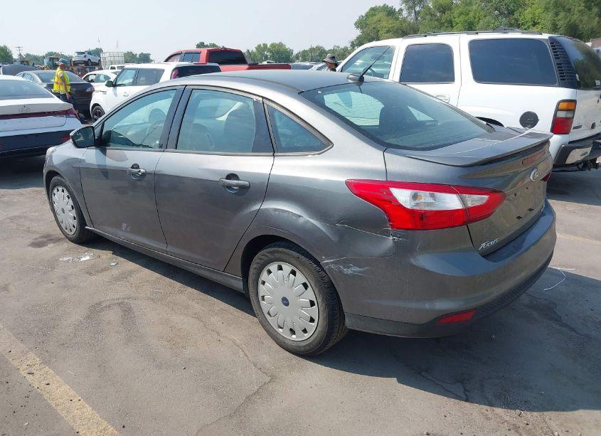 Photo 3 of 2013 Ford Focus SE (VIN 1FADP3F25DL222115)