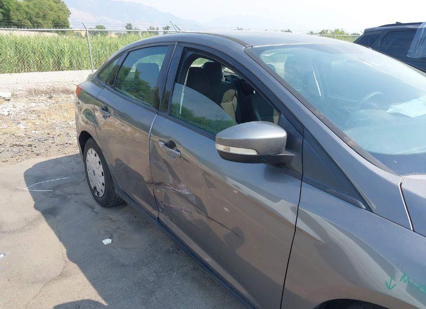 Photo 6 of 2013 Ford Focus SE (VIN 1FADP3F25DL222115)