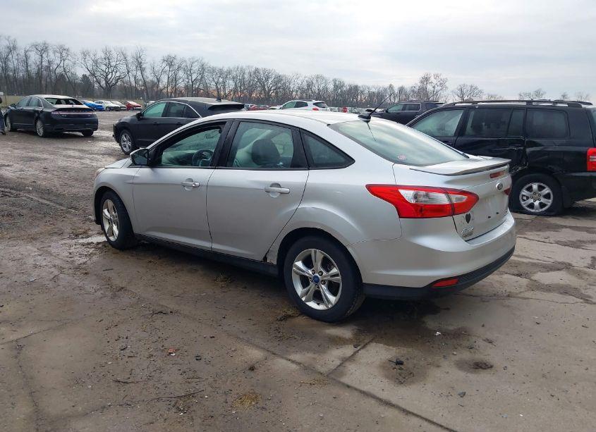 Photo 3 of 2013 Ford Focus SE (VIN 1FADP3F25DL236175)