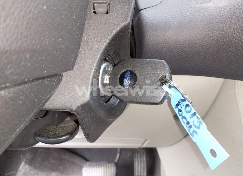 Photo 11 of 2013 Ford Focus SE (VIN 1FADP3F25DL249833)