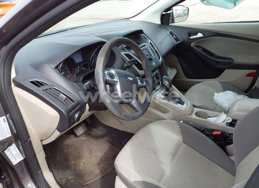 Photo 5 of 2013 Ford Focus SE (VIN 1FADP3F25DL249833)