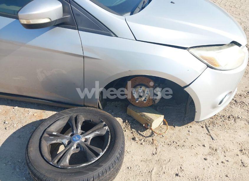 Photo 6 of 2013 Ford Focus SE (VIN 1FADP3F25DL259777)