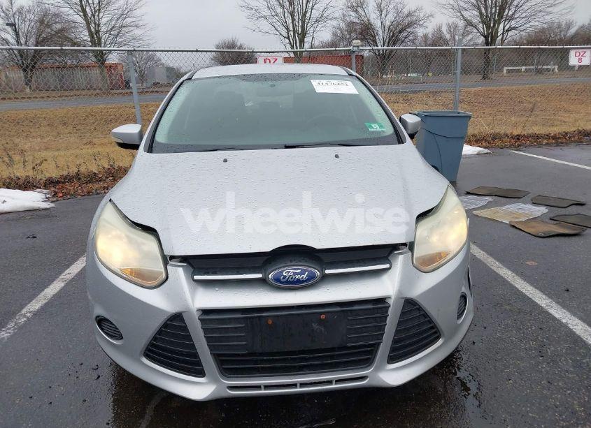 Photo 12 of 2013 Ford Focus SE (VIN 1FADP3F25DL266468)