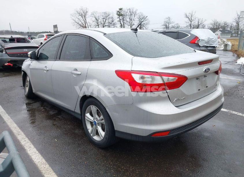 Photo 3 of 2013 Ford Focus SE (VIN 1FADP3F25DL266468)