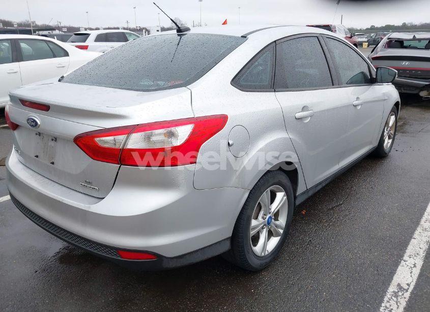 Photo 4 of 2013 Ford Focus SE (VIN 1FADP3F25DL266468)