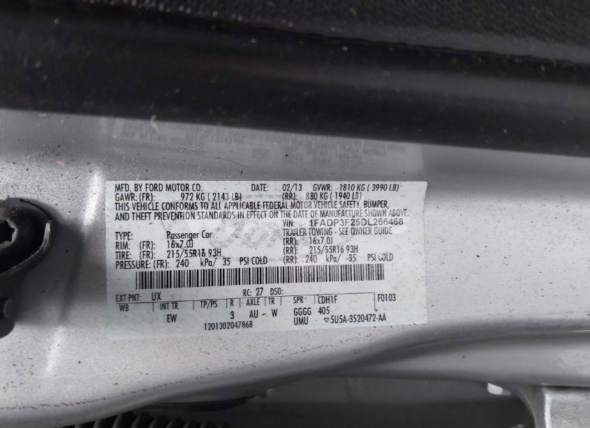 Photo 9 of 2013 Ford Focus SE (VIN 1FADP3F25DL266468)