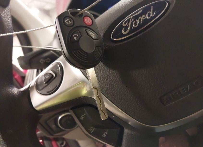 Photo 11 of 2013 Ford Focus SE (VIN 1FADP3F25DL271153)