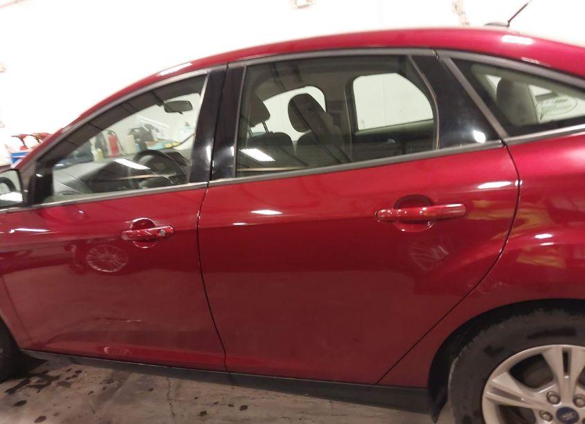 Photo 14 of 2013 Ford Focus SE (VIN 1FADP3F25DL271153)