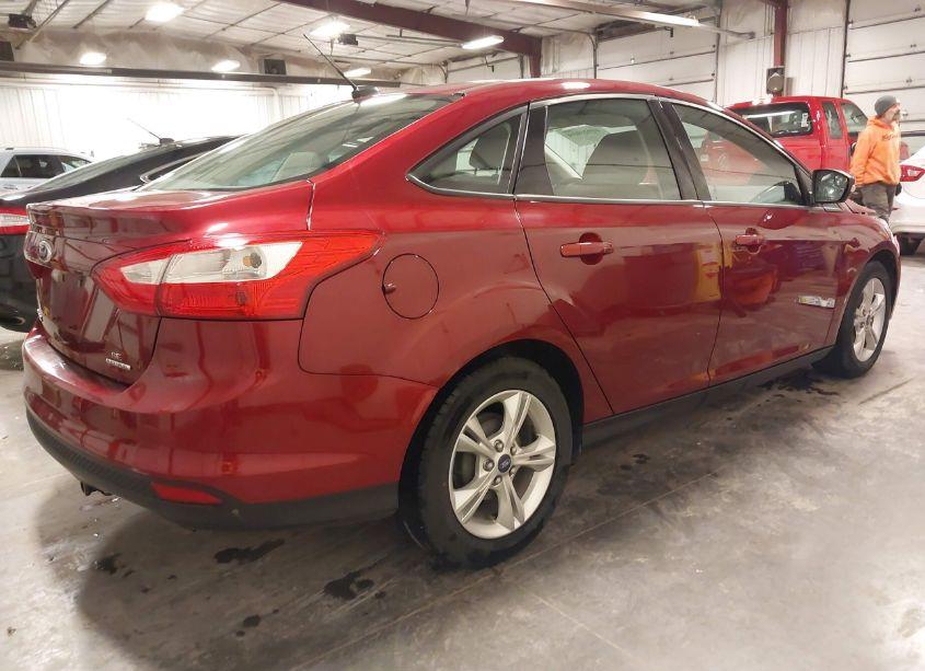 Photo 4 of 2013 Ford Focus SE (VIN 1FADP3F25DL271153)