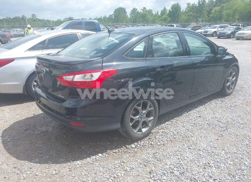 Photo 4 of 2013 Ford Focus SE (VIN 1FADP3F25DL283531)