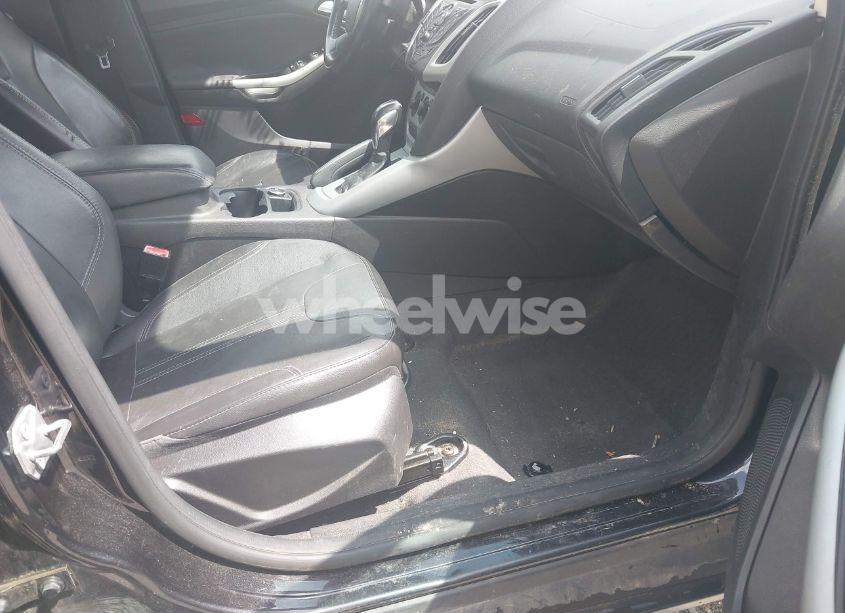 Photo 5 of 2013 Ford Focus SE (VIN 1FADP3F25DL283531)