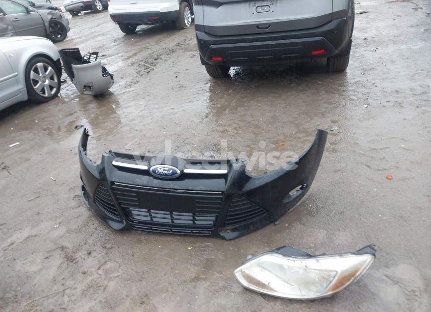 Photo 12 of 2013 Ford Focus SE (VIN 1FADP3F25DL300831)