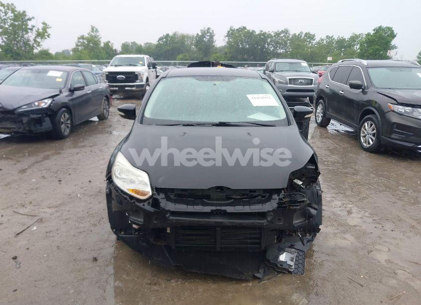 Photo 13 of 2013 Ford Focus SE (VIN 1FADP3F25DL300831)