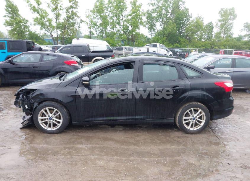 Photo 15 of 2013 Ford Focus SE (VIN 1FADP3F25DL300831)