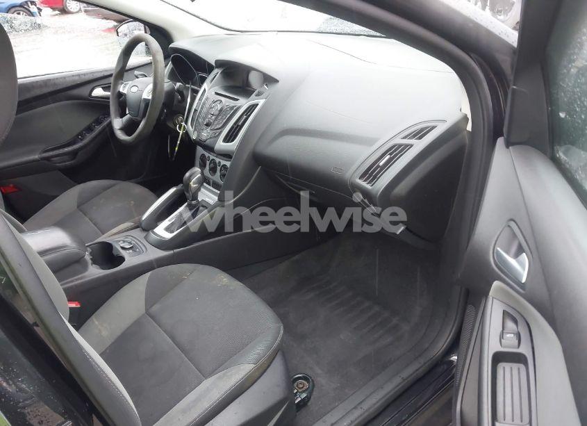 Photo 5 of 2013 Ford Focus SE (VIN 1FADP3F25DL300831)