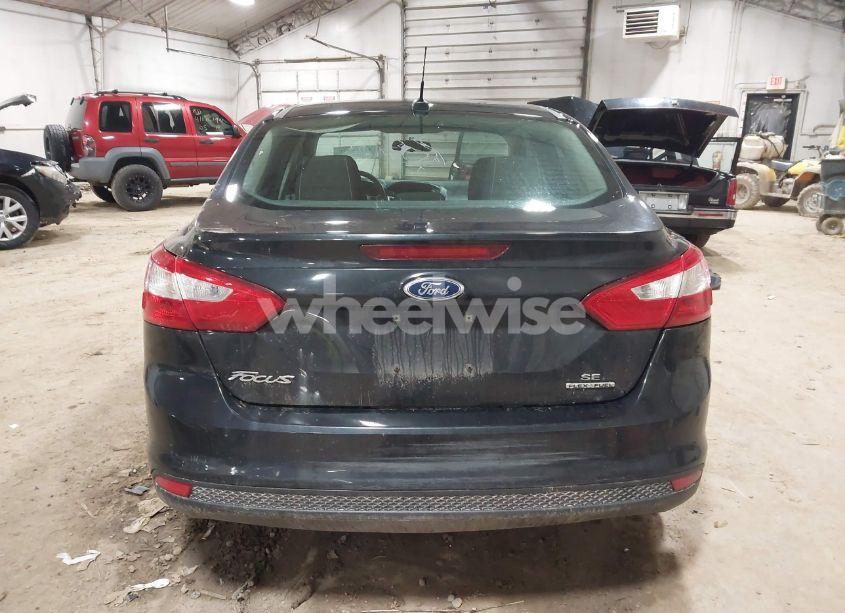 Photo 16 of 2013 Ford Focus SE (VIN 1FADP3F25DL350595)