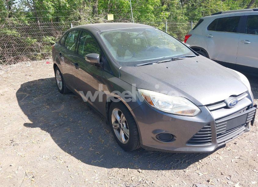 2013 Ford Focus SE (VIN 1FADP3F25DL351343) main photo