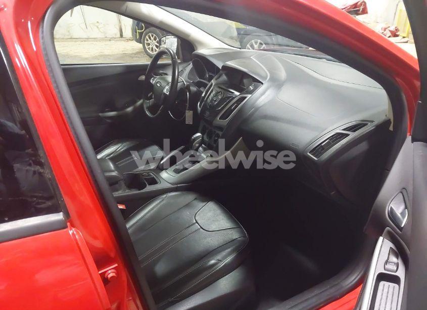 Photo 5 of 2013 Ford Focus SE (VIN 1FADP3F25DL354419)