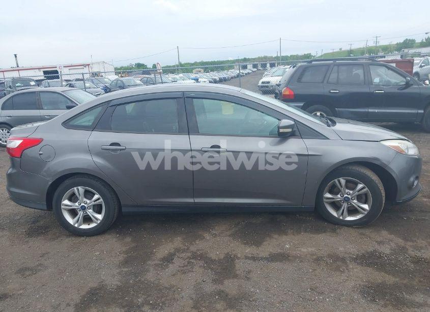 Photo 13 of 2013 Ford Focus SE (VIN 1FADP3F25DL358423)