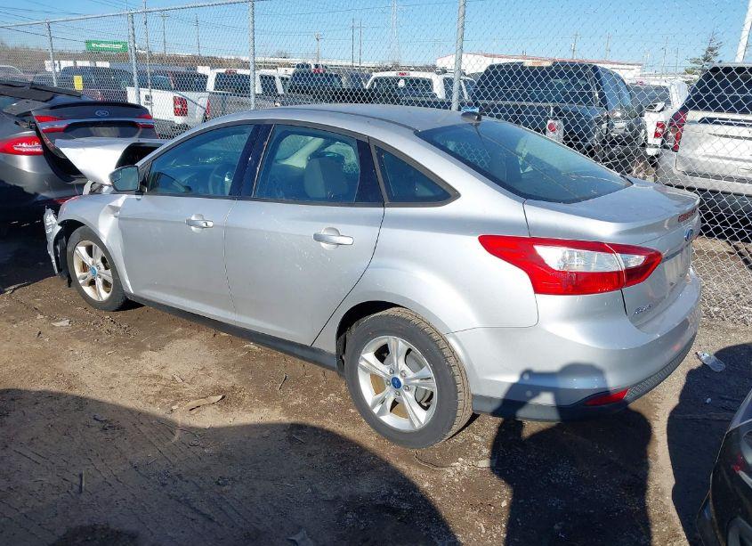 Photo 3 of 2013 Ford Focus SE (VIN 1FADP3F25DL361029)