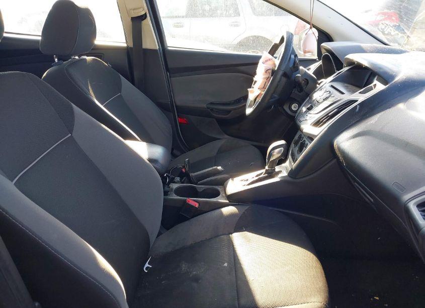 Photo 5 of 2013 Ford Focus SE (VIN 1FADP3F25DL361029)