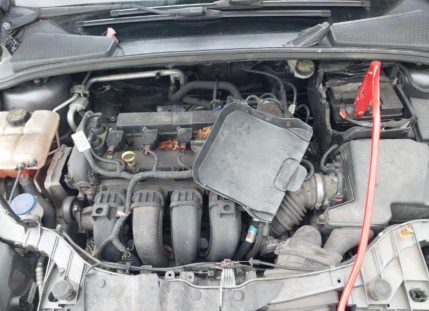 Photo 10 of 2014 Ford Focus SE (VIN 1FADP3F25EL105989)