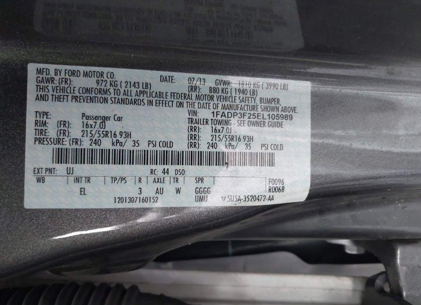 Photo 9 of 2014 Ford Focus SE (VIN 1FADP3F25EL105989)