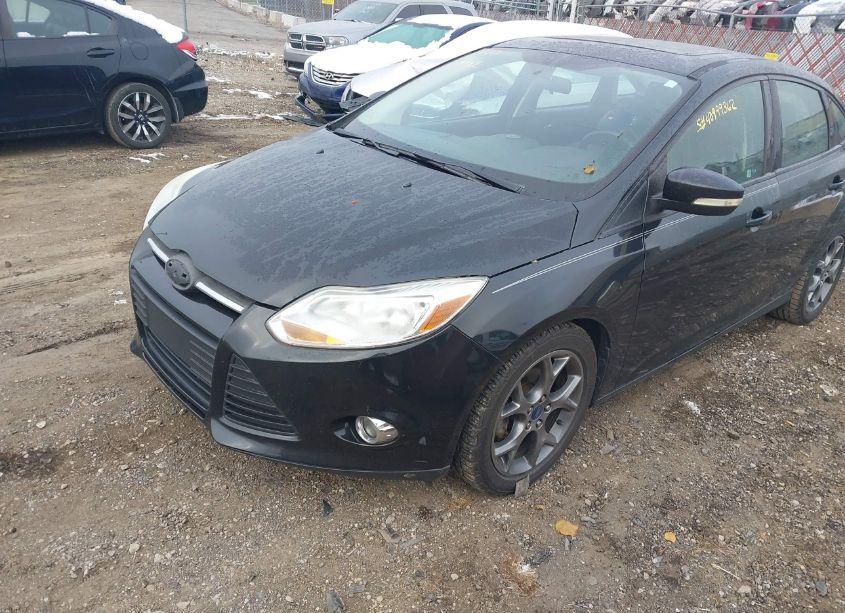 Photo 2 of 2014 Ford Focus SE (VIN 1FADP3F25EL148566)