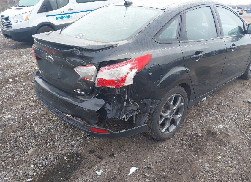 Photo 4 of 2014 Ford Focus SE (VIN 1FADP3F25EL148566)