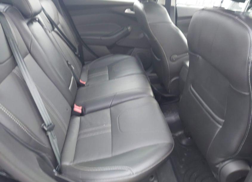 Photo 8 of 2014 Ford Focus SE (VIN 1FADP3F25EL148566)