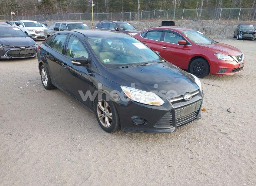 2014 Ford Focus SE (VIN 1FADP3F25EL151824) main photo