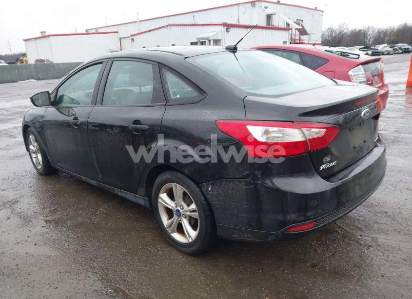 Photo 3 of 2014 Ford Focus SE (VIN 1FADP3F25EL152827)