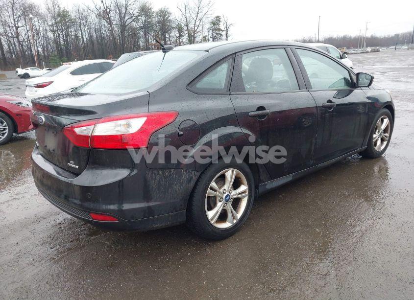 Photo 4 of 2014 Ford Focus SE (VIN 1FADP3F25EL152827)